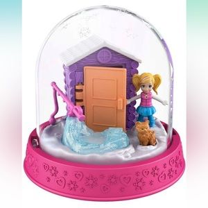 NWT Polly Pocket Winter Fun Snow Globe - Polly Goes Ice Fishing ~ Winter Cabin